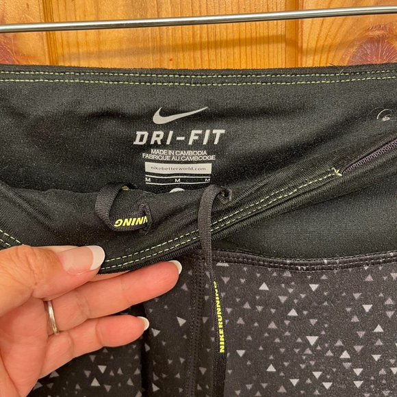 Nike Dri-Fit Cropped Leggings Suble Pattern Size medium 14.5" waist - Picture 2 of 3